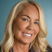 Lara Love Hardin, author of The Many Lives of Mama Love